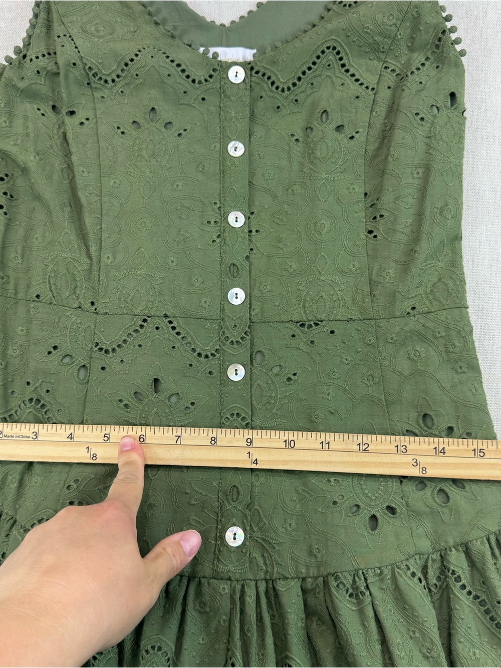 House Of Harlow 1960 Drop Waist Eyelet Faux Button Front Dress Olive Green Sz 6 - Picture 9 of 14